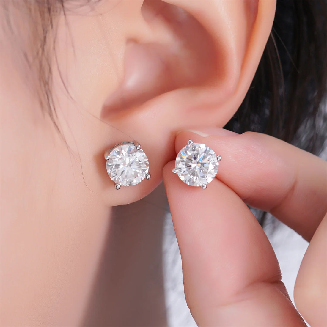 100% 925 Sterling Silver 0.1-3 Carat D-Color Moissanite Earrings for Men and Women