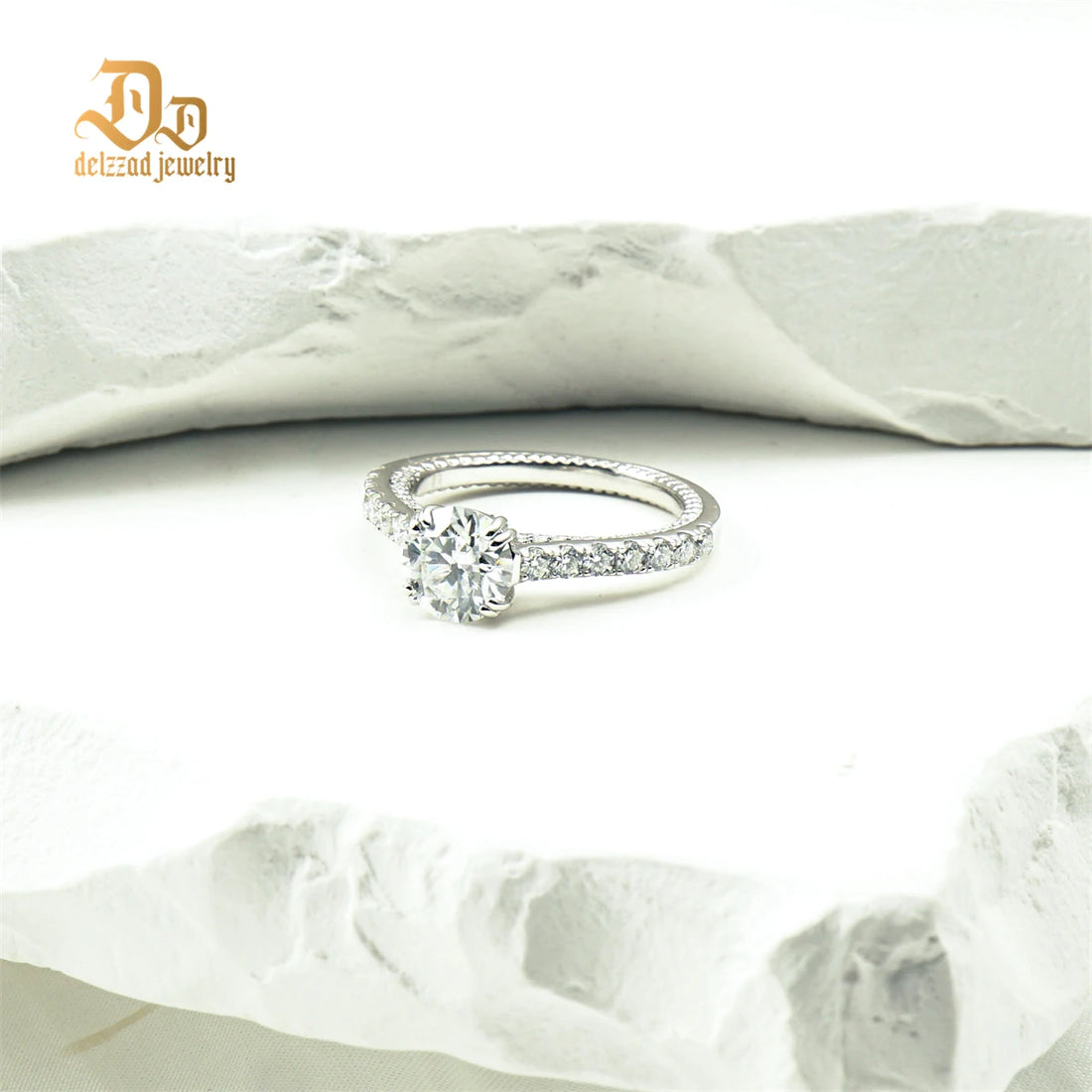 Sparkling Single Row Women's Ring 100% S925 Silver