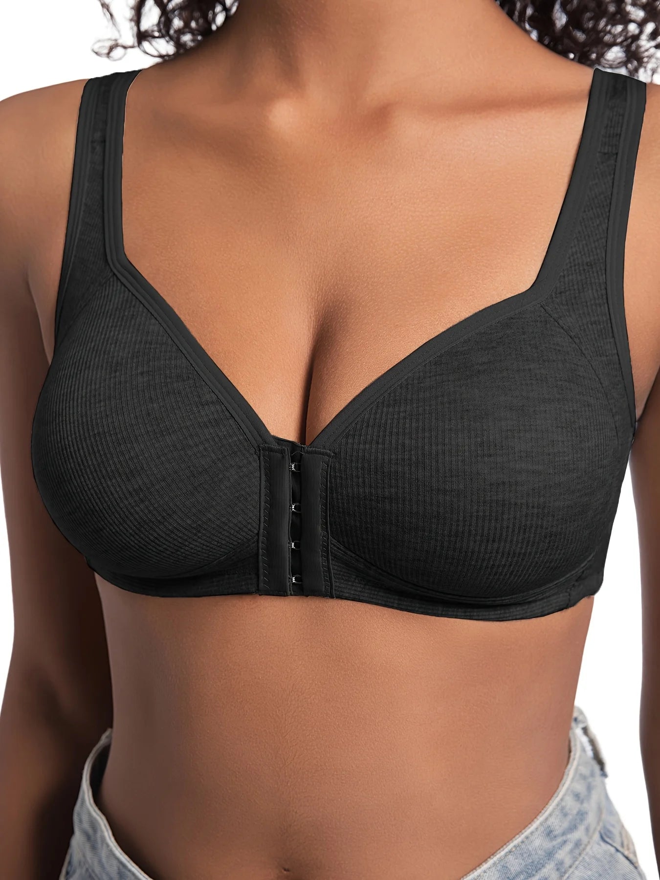 Women's Wire-Free Front Closure Solid Color Bra with Full Coverage