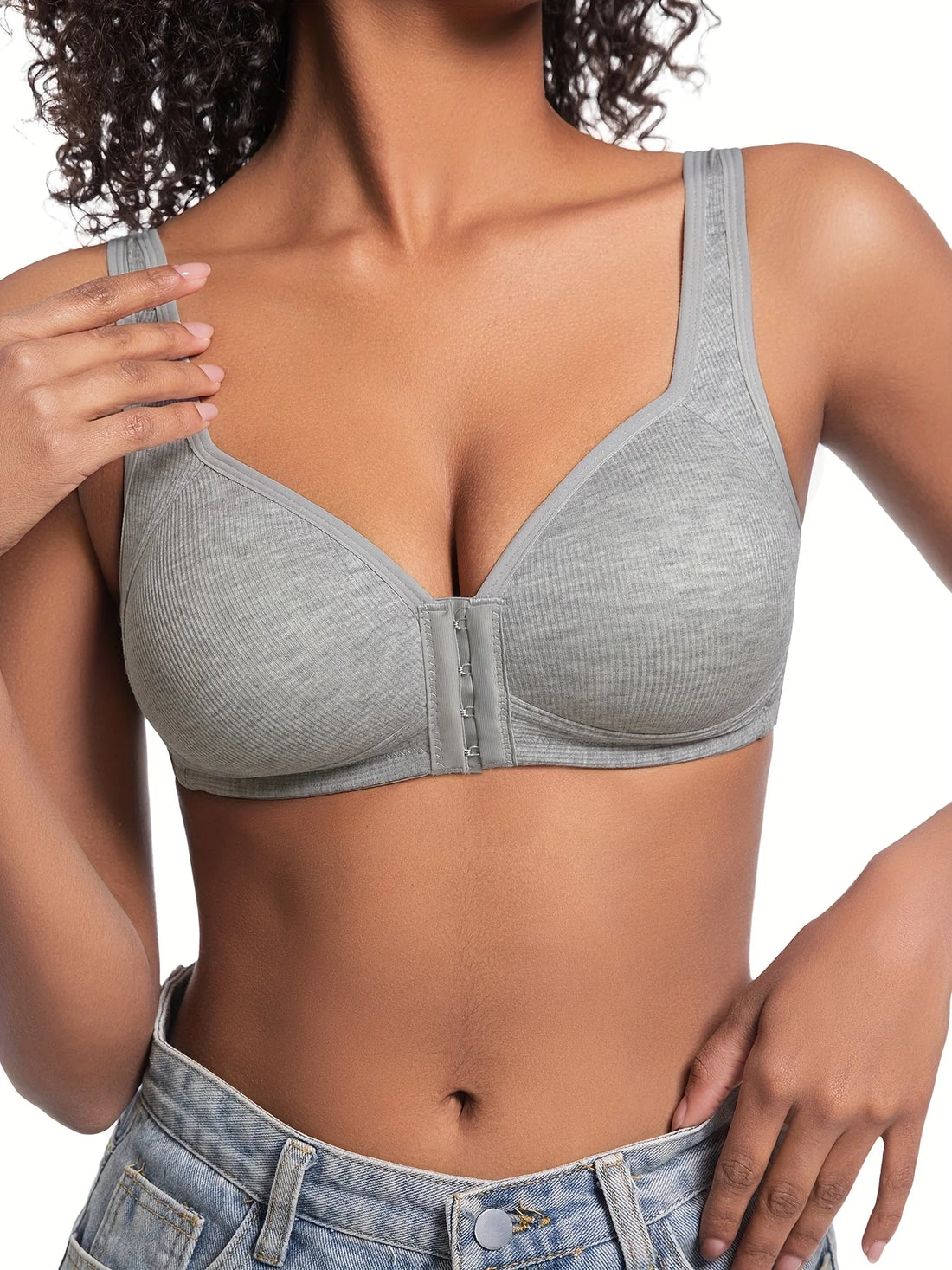 Women's Wire-Free Front Closure Solid Color Bra with Full Coverage