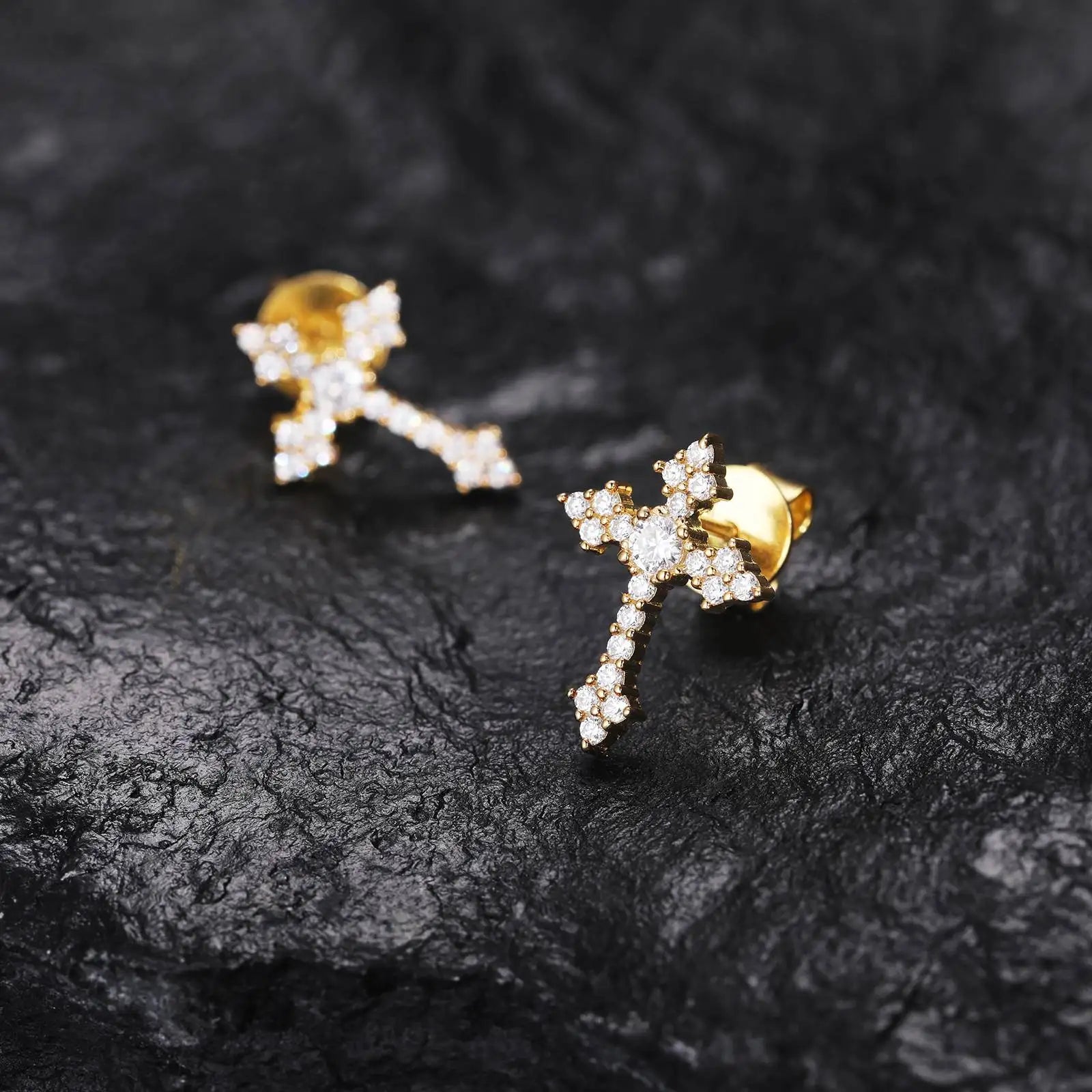 Moissanite Stud Earrings 0.1 Carat Shining Cross