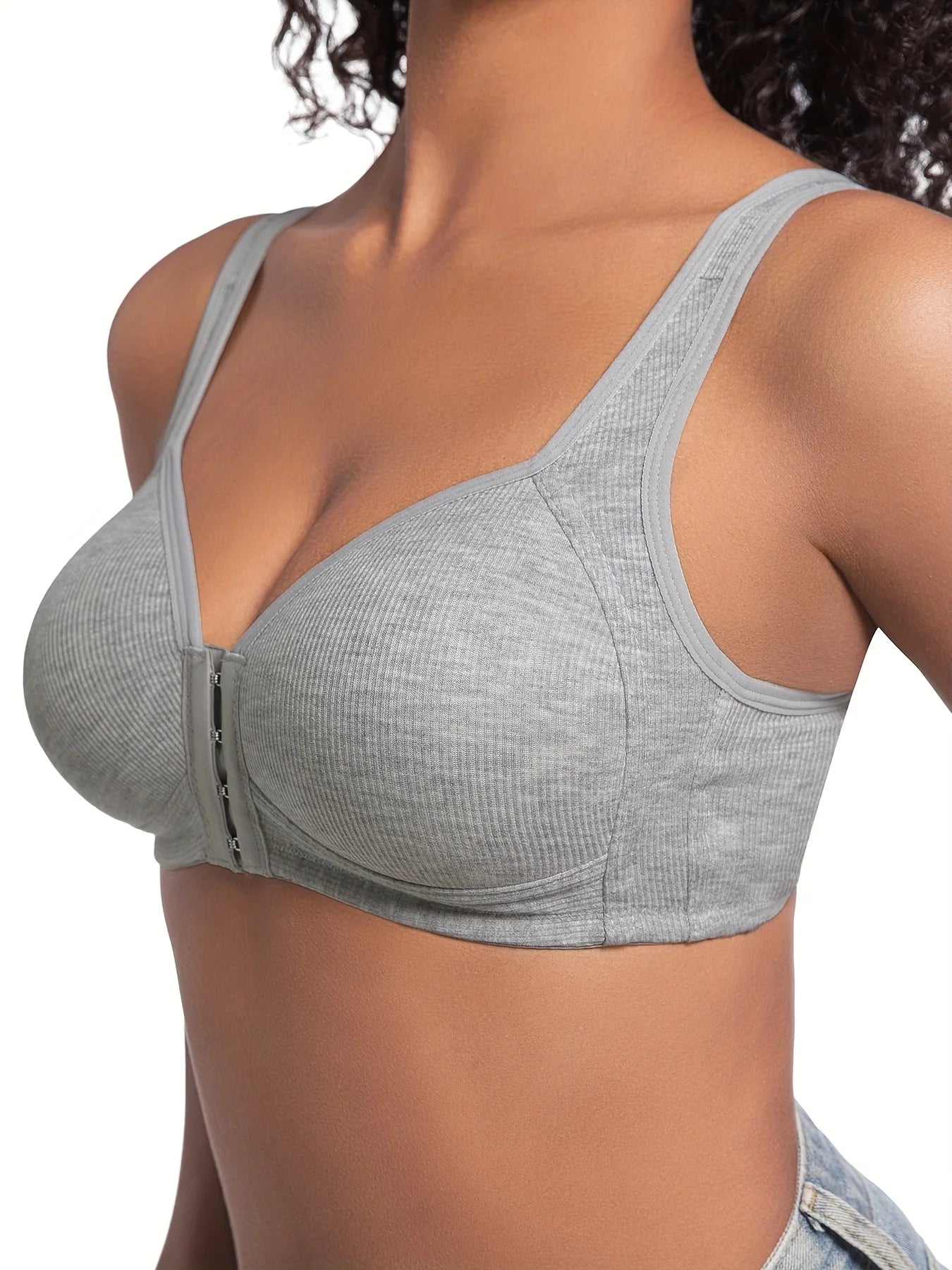 Women's Wire-Free Front Closure Solid Color Bra with Full Coverage
