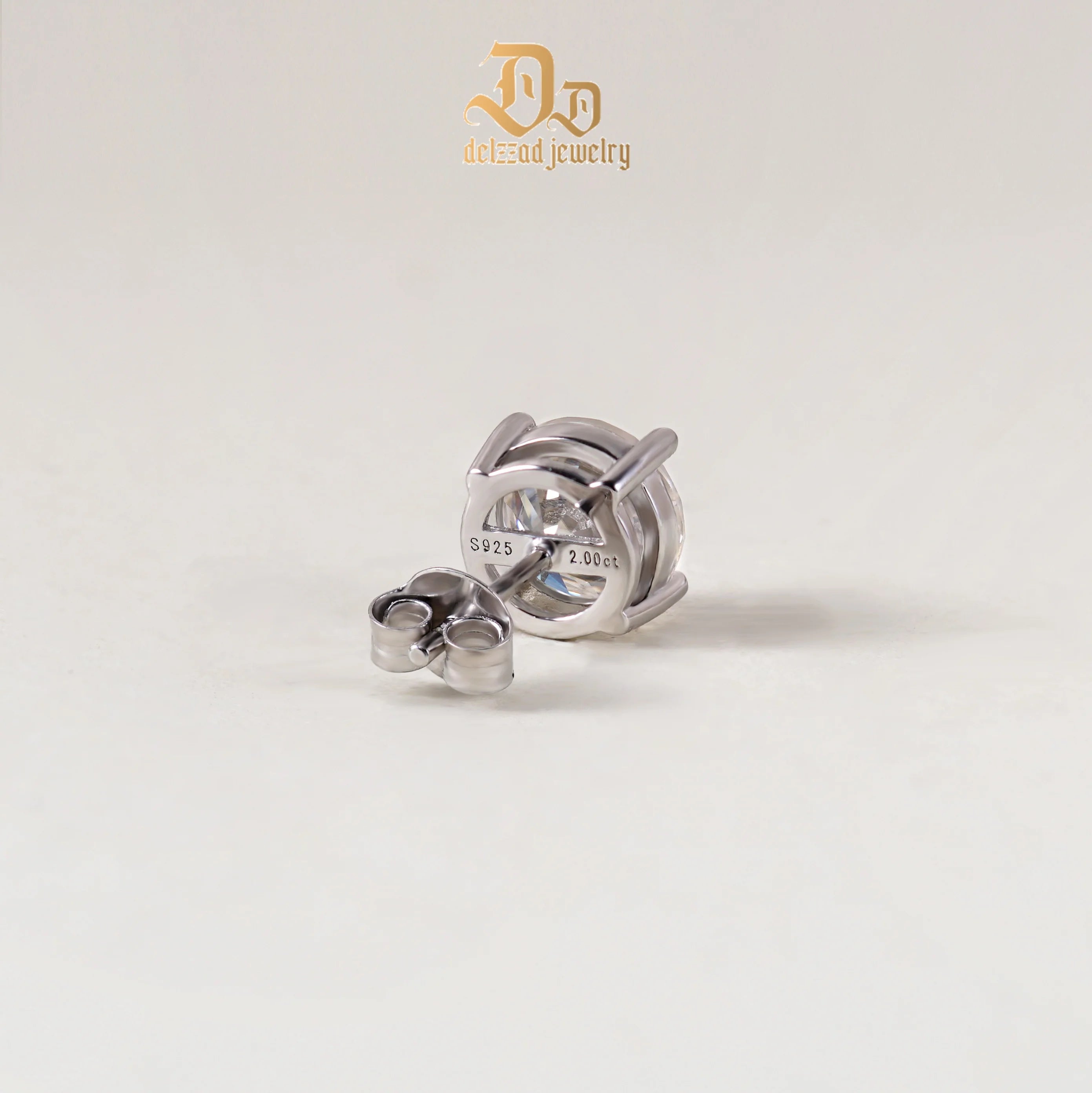 100% 925 Sterling Silver 0.1-3 Carat D-Color Moissanite Earrings for Men and Women