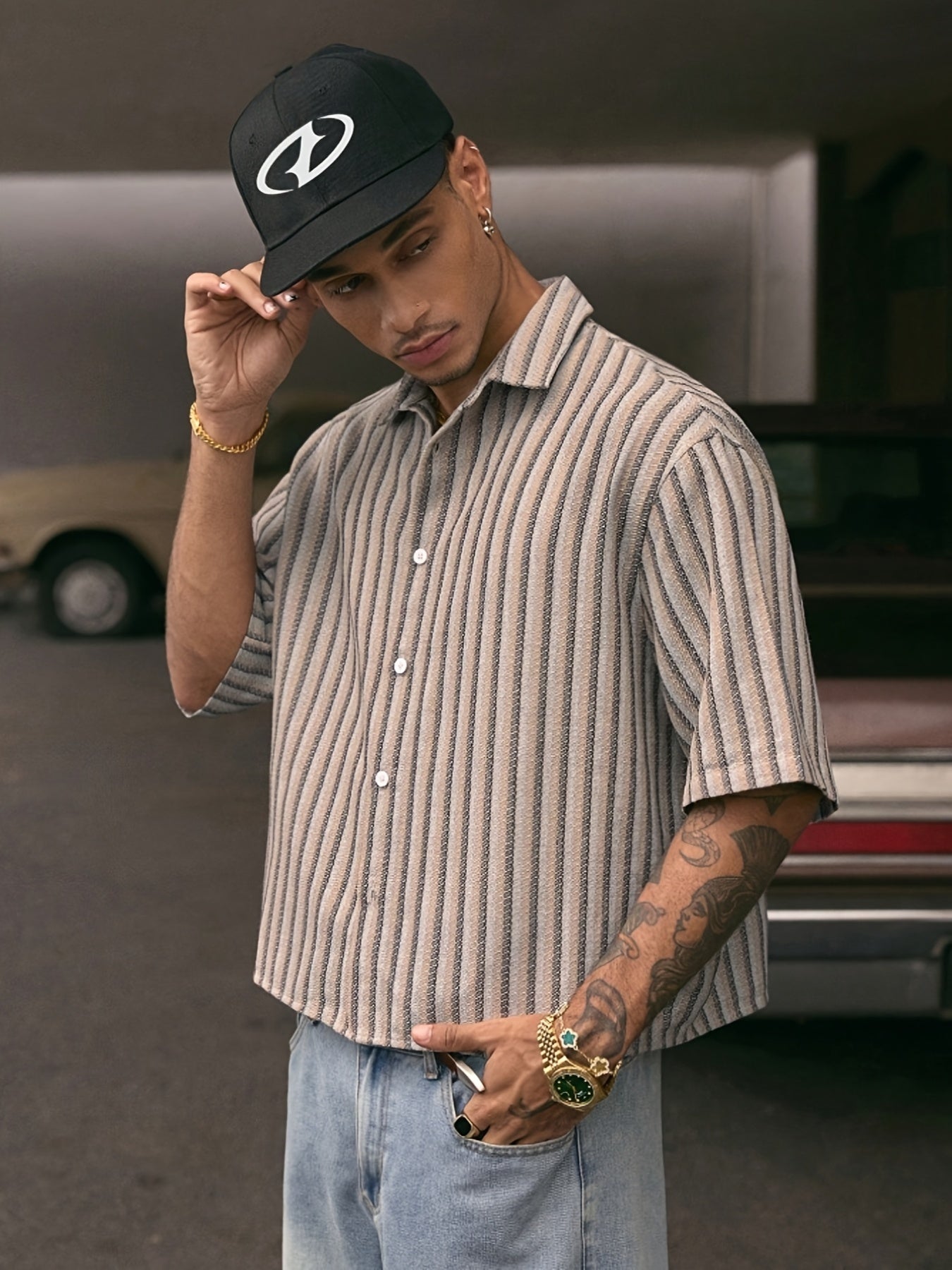 Men's Loose Fit Non-Stretch Woven Button-Up Shirt